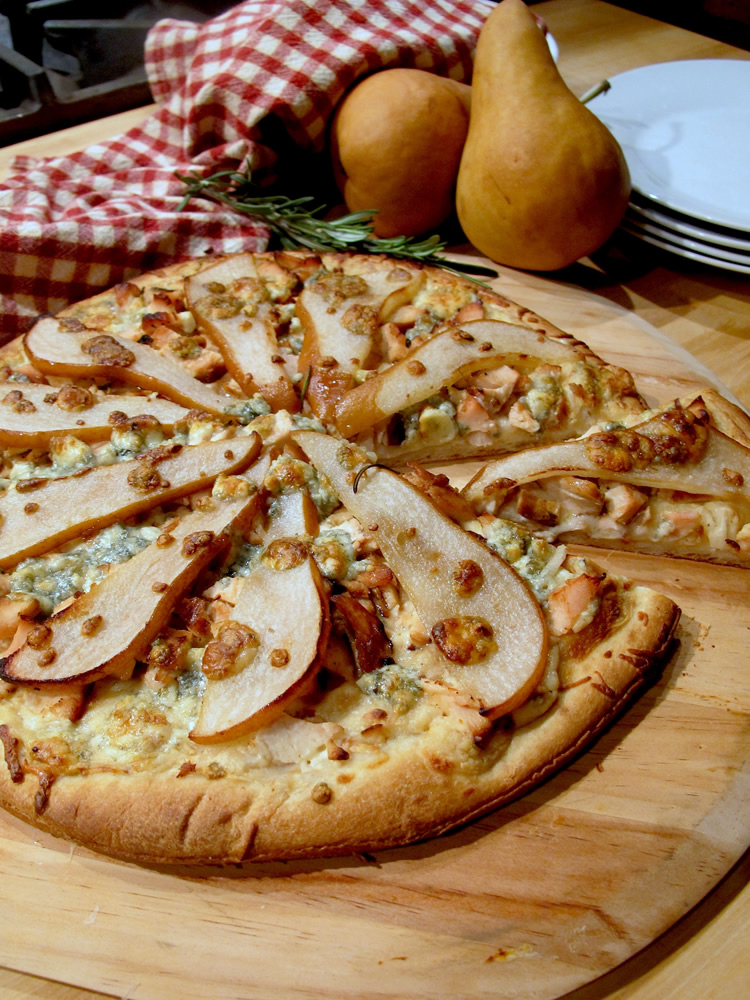 pear-chicken-pizza